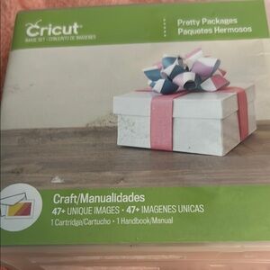 Cricut Pretty Packages Craft Set with Pink and Blue Bow